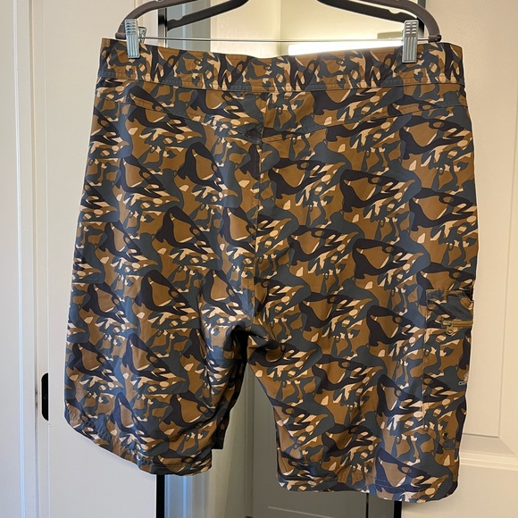 Camo Swimsuit Men’s Short Combination! Size 38. Lightweight. Like new! - Picture 4 of 5